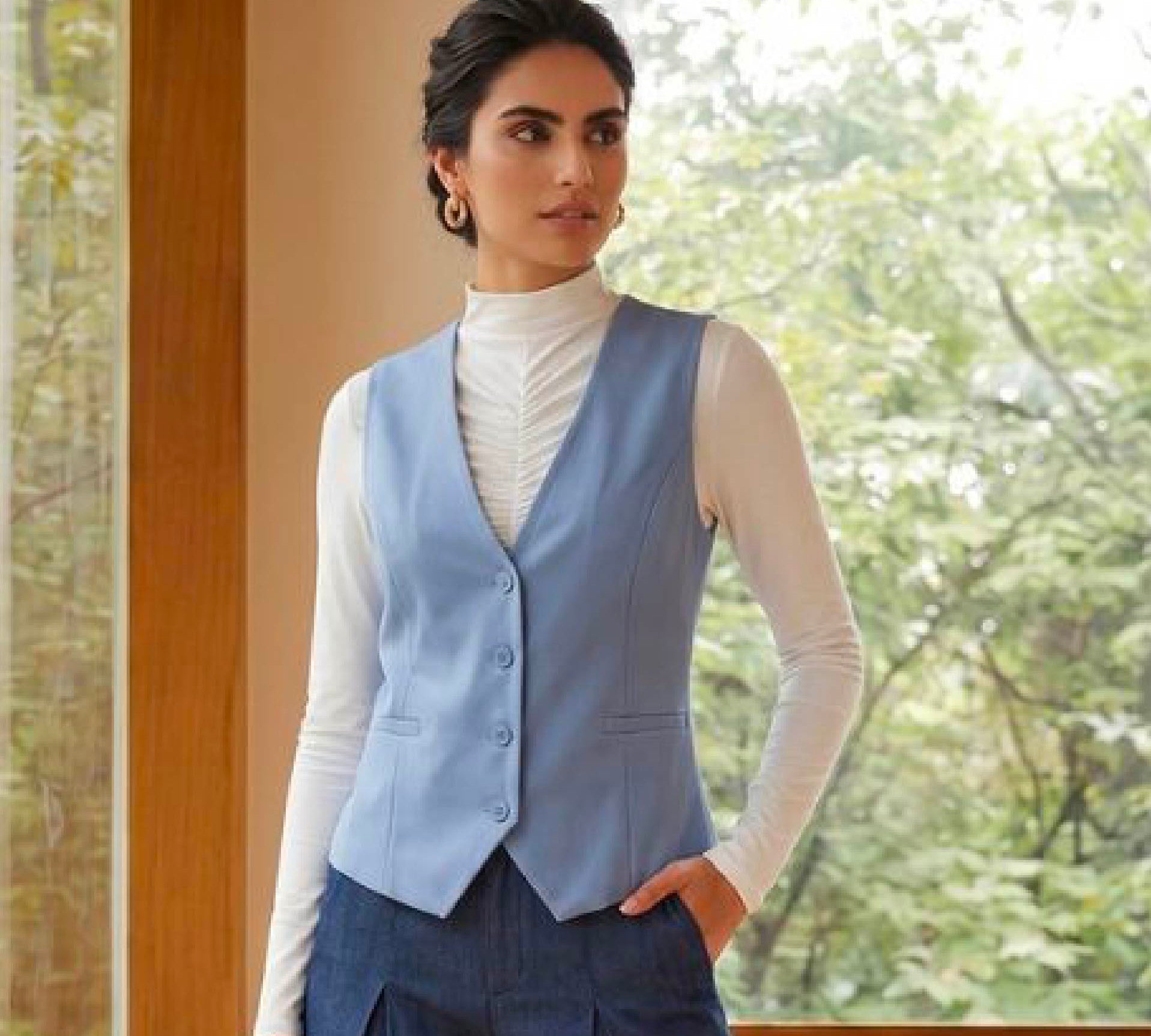 Chalecos y pantalones palazzo: el match que redefine la elegancia