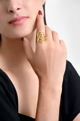Anillo mujer flor grande color dorado