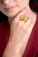 Anillo mujer corazón grande color dorado