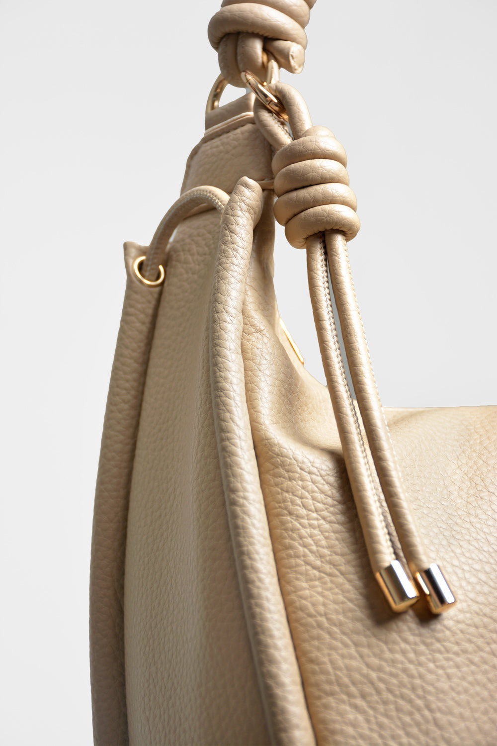 bolso mujer hombro detalle nudos 1 AS20681 beige Xuss imagen 4