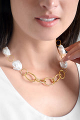 Collar mujer minimalista color blanco