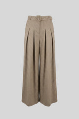Pantalón mujer con prenses color camel
