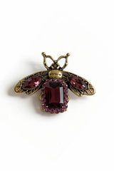 Prendedor mujer abeja vintage color purpura